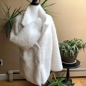 Keren Hart Cozy Jacket. XL